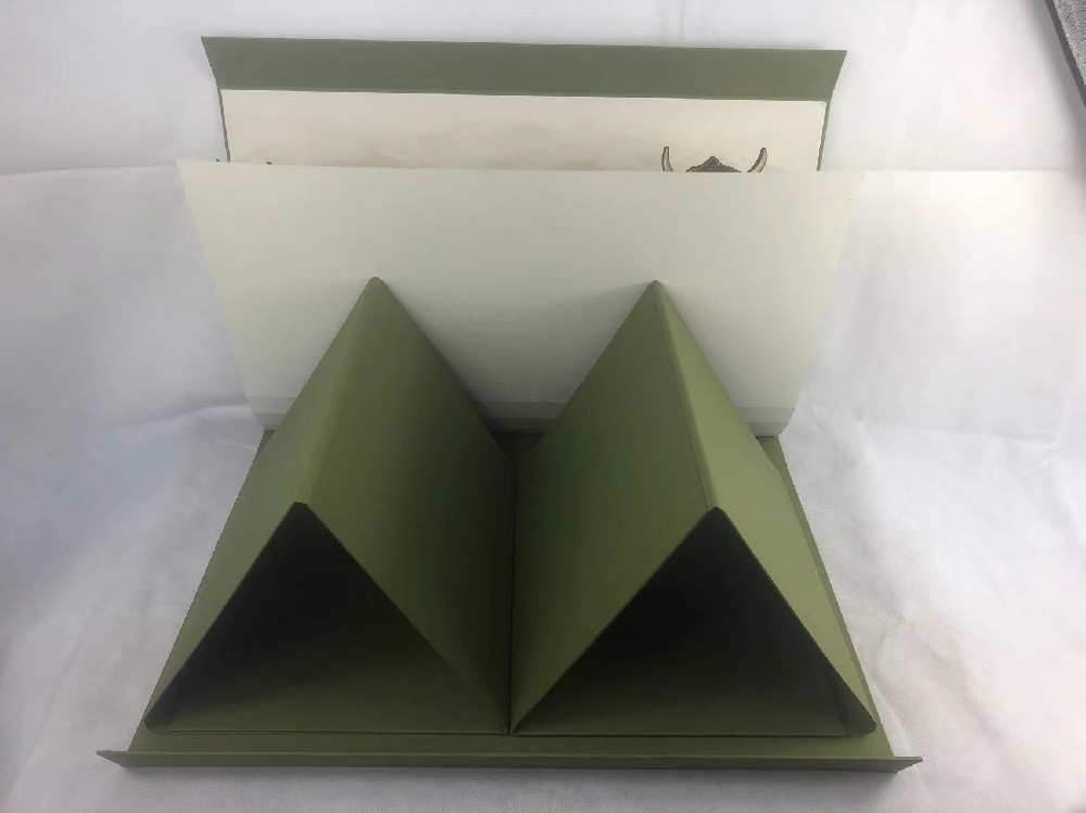别让劣质包装毁了你价值百元的产品！礼品盒定制避坑指南